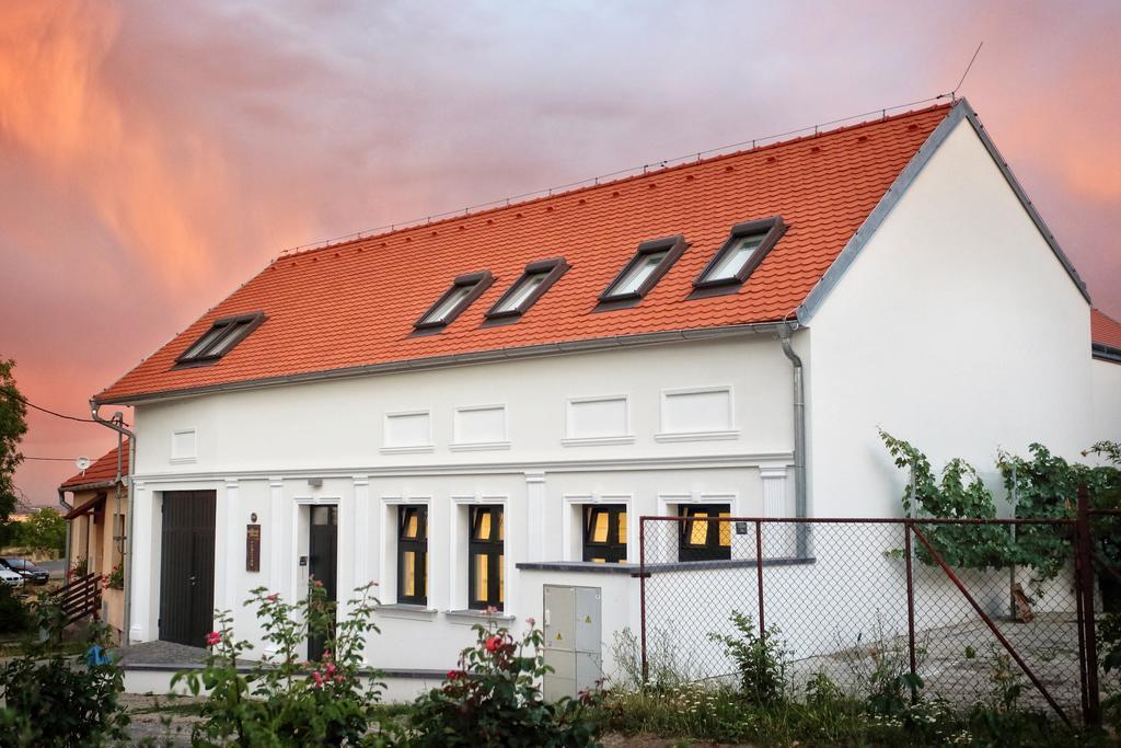 Penzion Vinarstvi Konitz Znojmo Extérieur photo